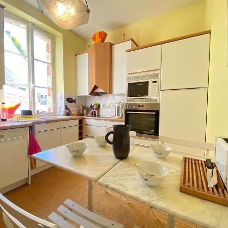 Duplex 5 Pièces, 6 Couchages Au Cœur De Avec Terrasse, Parking Et Tous Commerces à Pied - Fr-1-245-71 *