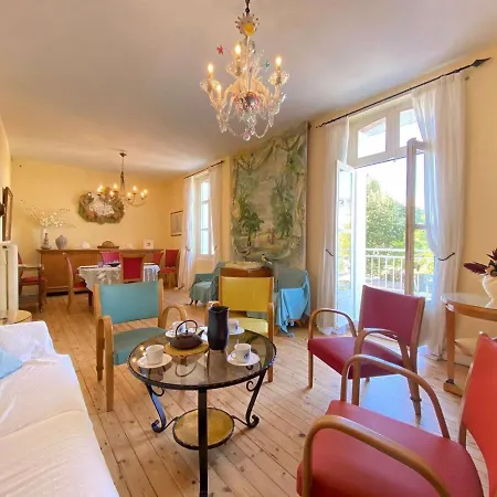 Duplex 5 Pieces, 6 Couchages Au Coeur De Avec Terrasse, Parking Et Tous Commerces A Pied - Fr-1-245-71 La Baule