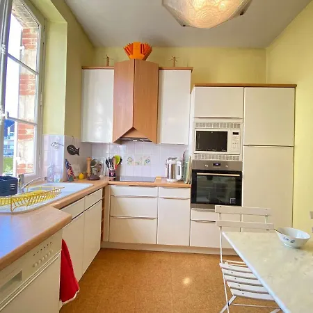 Apartment Duplex 5 Pieces, 6 Couchages Au Coeur De Avec Terrasse, Parking Et Tous Commerces A Pied - Fr-1-245-71