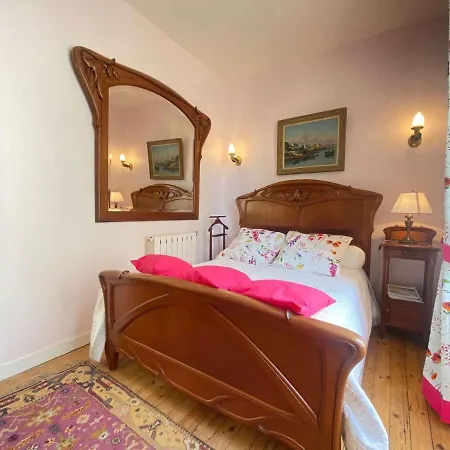 Duplex 5 Pieces, 6 Couchages Au Coeur De Avec Terrasse, Parking Et Tous Commerces A Pied - Fr-1-245-71