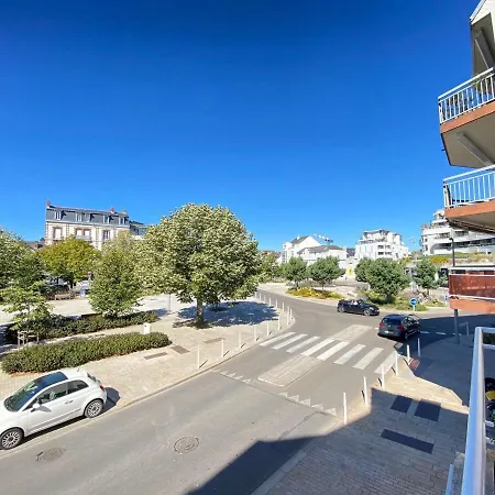 Duplex 5 Pieces, 6 Couchages Au Coeur De Avec Terrasse, Parking Et Tous Commerces A Pied - Fr-1-245-71 Διαμέρισμα *