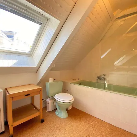 Duplex 5 Pieces, 6 Couchages Au Coeur De Avec Terrasse, Parking Et Tous Commerces A Pied - Fr-1-245-71 La Baule