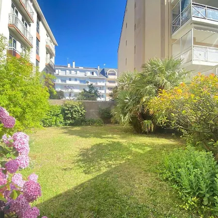 Διαμέρισμα Duplex 5 Pieces, 6 Couchages Au Coeur De Avec Terrasse, Parking Et Tous Commerces A Pied - Fr-1-245-71 La Baule