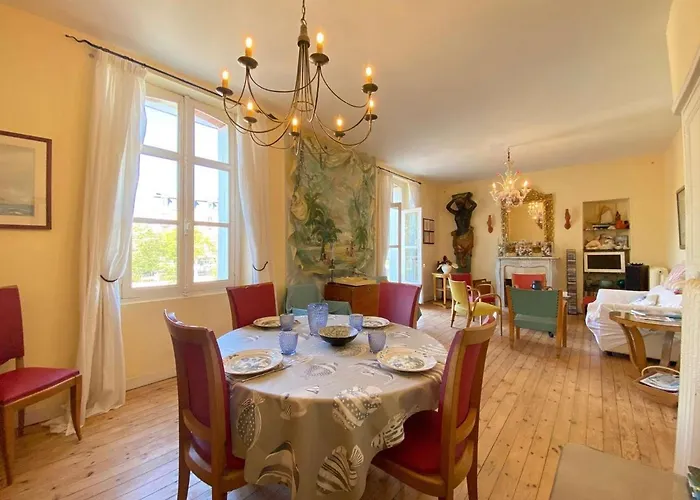 Duplex 5 Pieces, 6 Couchages Au Coeur De Avec Terrasse, Parking Et Tous Commerces A Pied - Fr-1-245-71